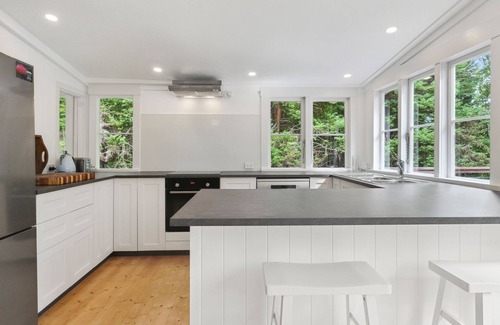 Blackheath House | In the Blue | Romantic getaway for two with slow combustion fireplace
