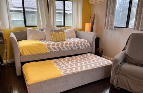 South Pasadena Apartment | In the charming upscale South Pasadena, 10 miles from downtown Los Angeles