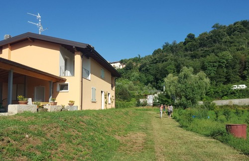 Villanuova sul Clisi Apartment | In the countryside near Garda Lake