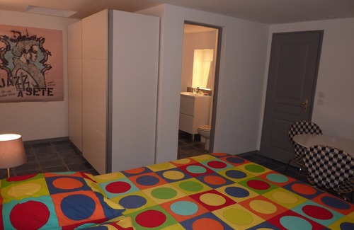 Villeneuve-les-Maguelone House | In the heart of the village, close to all shops, the sea is about 5 km