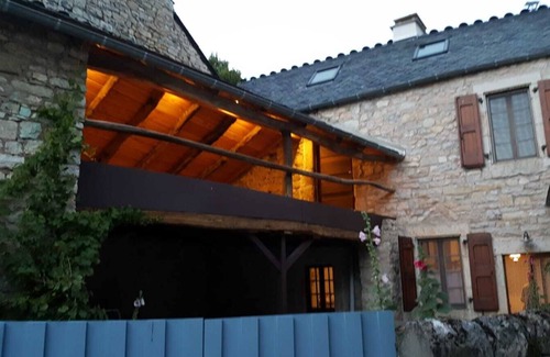 Ispagnac House | In the heart of the Gorges du Tarn conservation area, in Blajoux, the 3 steeples house