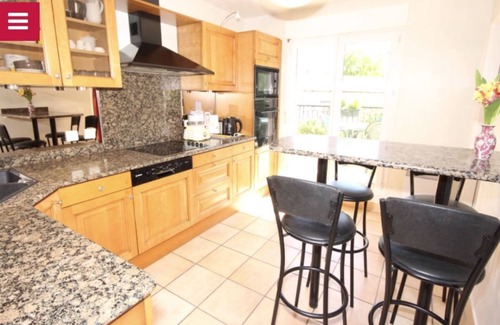 La Garenne-Colombes Apartment | In the heart of the Olympic sites, apartment 130 m2, sleeps 7.