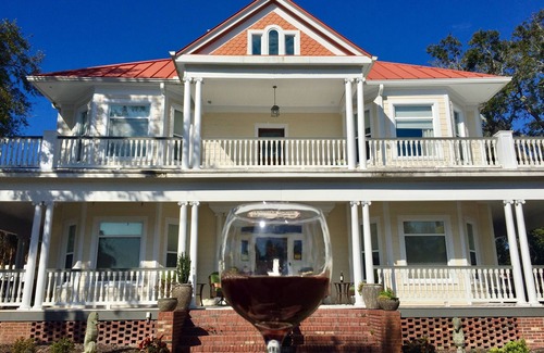 Historic Downtown Apalachicola House | In the Heart of Apalachicola~Walk Everywhere~Ebony Rouge Suite~Majestic Jewel
