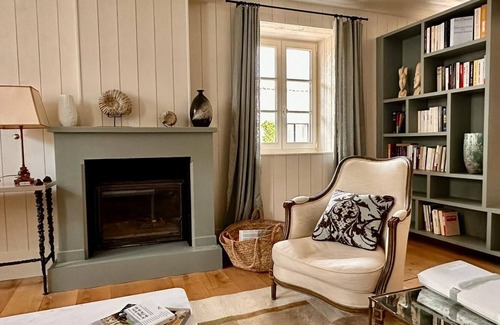 Ars-en-Re Villa | In the heart of Ars-en-Ré, a haven of peace awaits you at Casa Familia