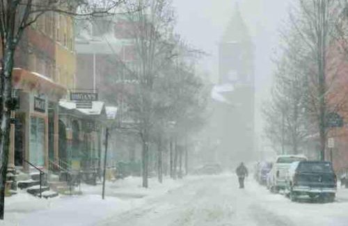 Ashfield Apartment | In The Heart Of Jim Thorpe (with your own parking)