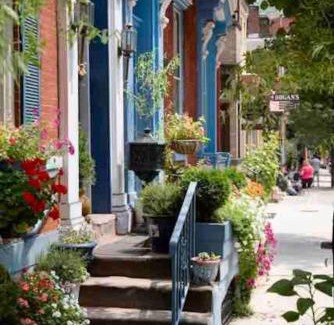 Ashfield Apartment | In The Heart Of Jim Thorpe (with your own parking)