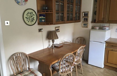 West Runton Cottage | In the heart of the popular seaside village of West Runton, close to all the shops, cafes and beach.