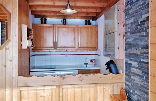 Les Esserts Apartment | In the resort, ski-in ski-out, 3-star duplex with panoramic view, WiFi and elevator