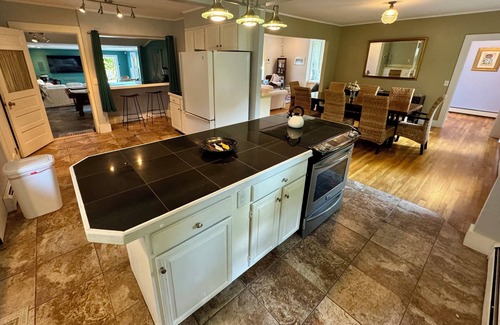 Lubec House | In-town 5 Bedroom Victorian With Heated Pool