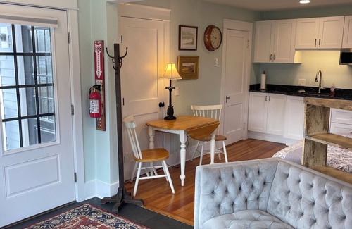 Jamestown Apartment | In town studio