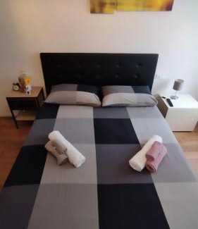 Piombino Apartment | In viaggio con Pippo - Ampio appartamento con AC nei pressi di Piazza Bovio e del Rivellino