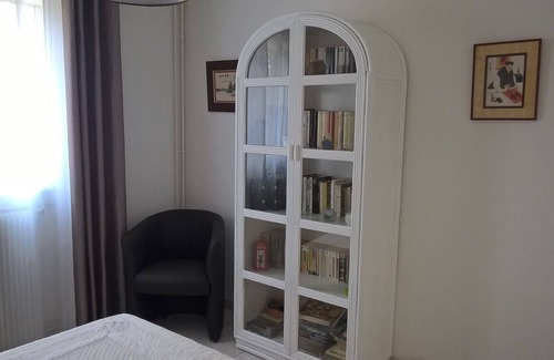 Florensac Apartment | In villa apartment F3 with swimming pool