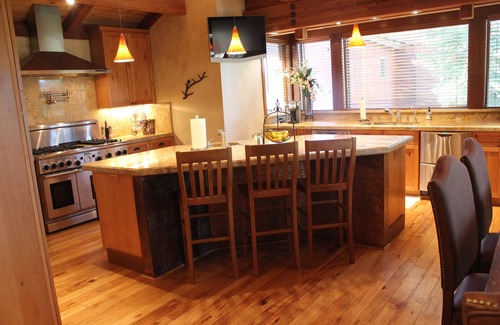 Incline Village House | Incline Village Luxury Home 3200 sq ft- Hot Tub, Game Room
