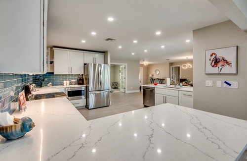 Pelican Villa | Incredible 4 BR/3 bath Villa with heated pool, kayaks, bikes, and fishing poles
