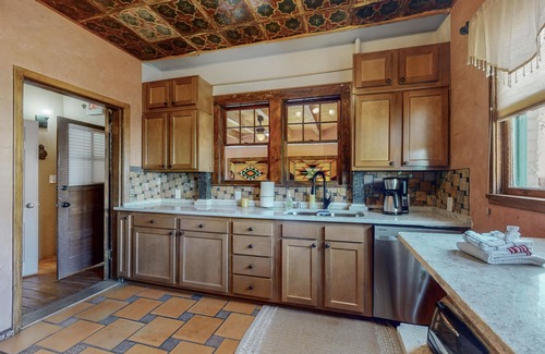 Historic Eastside House | Incredible plaza location - 3 min walk! Lavish property w/sauna & steam room.