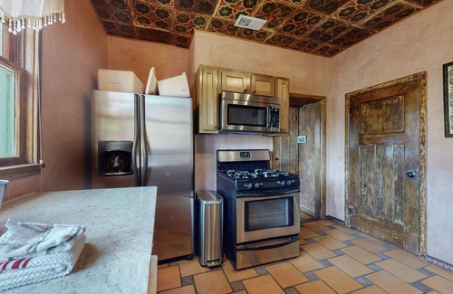 Historic Eastside House | Incredible plaza location - 3 min walk! Lavish property w/sauna & steam room.