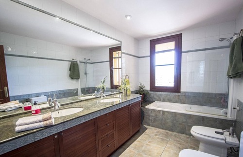La Selva del Camp Villa | Incredible secluded villa, just 11km from Beach!