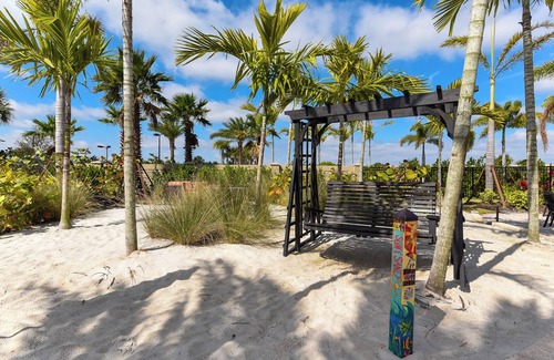 Braden River House | Incredible, spacious and luxurious resort style living with golf privileges.