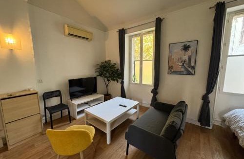 Mazargues Apartment | Incroyable Appartement Marseille