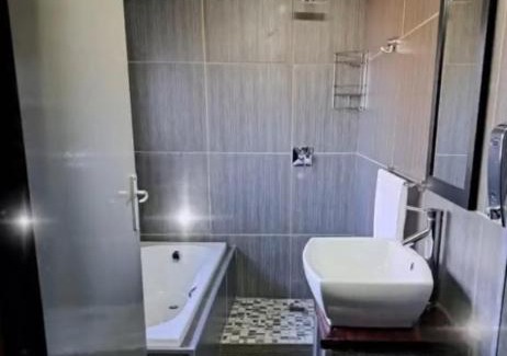 Buffelspoort Ski Chalet | Indabuch