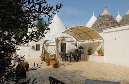 Martina Franca House | Independent and autonomous trullo, in the countryside, 5 km from Alberobello and Martina Fr