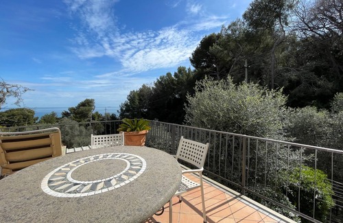 Diano Marina House | Independent apartment with large terrace facing the sea