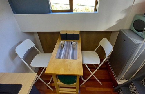 Nouvelle Ville Boat Rental | Independent apartment on barge with terrace near the city center