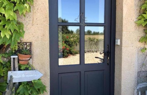 Le Bouchaud Cottage | Independent countryside cottage with garden, perfect for family gatherings