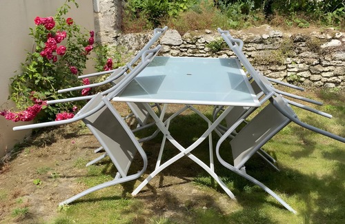 Brigne Apartment | Independent Gite at Logis des Moulins