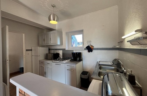 Saulcet Cottage | Independent house in vineyard, pets welcome