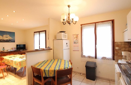 Beauvoir Cottage | Independent house with fireplace and enclosed garden, near Mont Saint-Michel