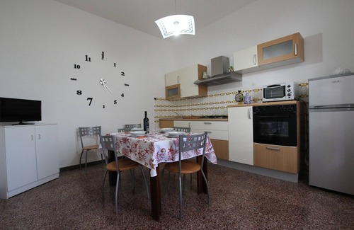 Rosignano Marittimo Apartment | Independent apartment with 3 bedrooms and private garden a few steps from the famous White Beaches of Vada
