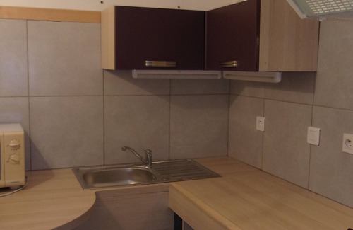 Bagnols-en-Foret Apartment | Independent Studio for 2/3 people in Bagnols en Forêt