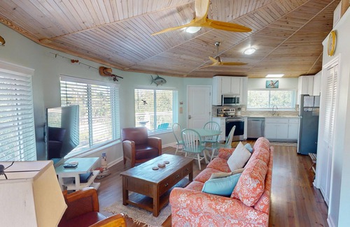 Indian Pass House | Indian Pass 2Bdrm Cottage | Steps from the Beach