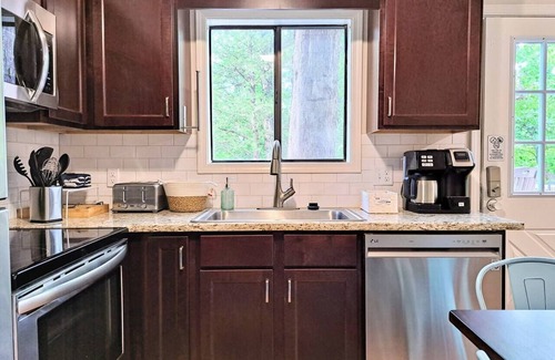 Indian Point Cabin | Indian Point Cabin with Pool! Near Silver Dollar