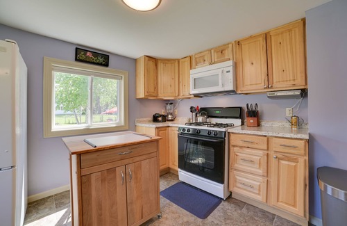 Indian River Cottage | Indian River Home: Outdoor Space & Steps to River!