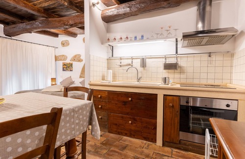 Orvieto Apartment | Indipendent Studio , rustic style