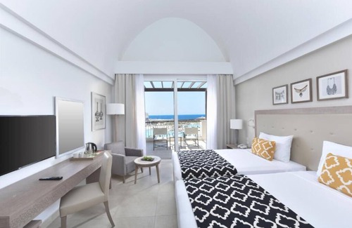 El Quseir Hotel | Indulge by the Sea | Adults-Only Haven w/Spa, Dining, Pools & 2 Sea-view Rooms