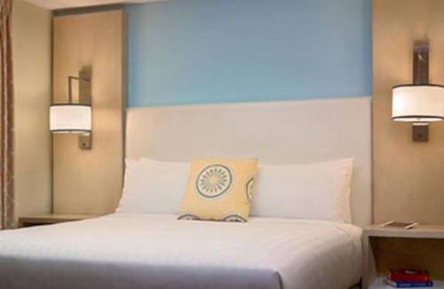 Monmouth Junction Resort | Indulge in Home Like Comfort! Near Van Dyke Wright Park, Pets are Allowed