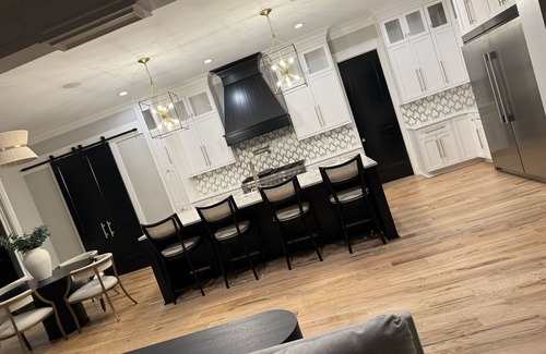Harlem House | Indulge in Luxury: Your Masters Sanctuary Awaits! 25 Minutes from course w/pool