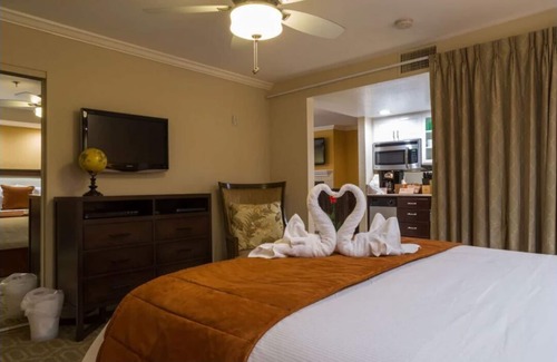 Coronado Resort | Indulge in Paradise at Coronado Beach Resort : Min 7 day -Sunday to Sunday
