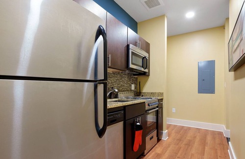 St. Clairsville House | Indulge in the Charming and Captivating Ambiance of Clarendon WV Condo 307