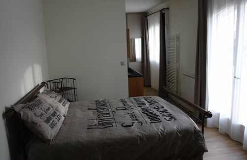 Biganos House | INDUS GUEST ROOM WITH BATHROOM IN THE HEART OF THE BASSIN D'ARCACHON