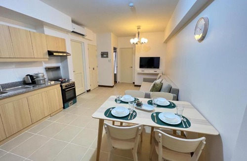 Project 4 Apartment | Infina Towers Affordable Staycation 8 units-2 BR