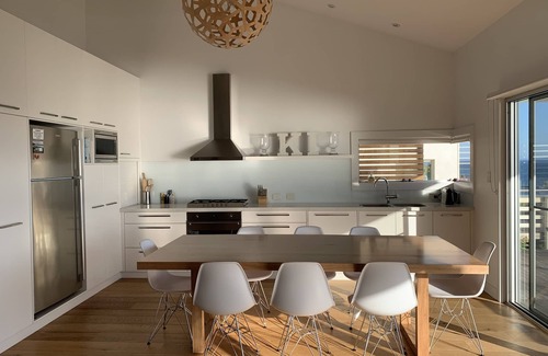 Penneshaw House | Infinity Beach House