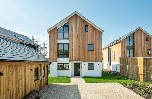 Cirencester House | Infinity Lodge ML05 Lower Mill The Cotswolds