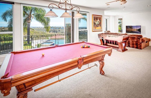 Scripps Ranch House | Infinity Pool & Lake View Private 5BR for Families
