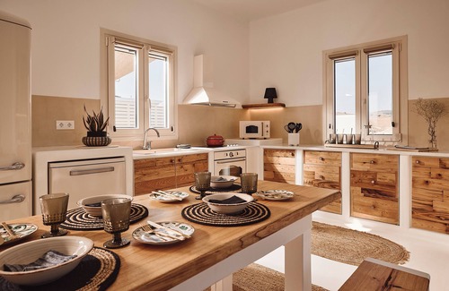 Milos Villa | infinity seafront villa