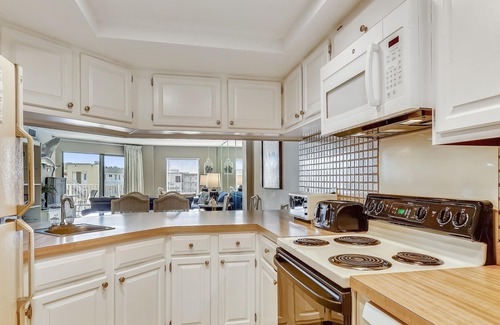 Holiday Isle Condo | Inlet Reef 617 2 Bedroom Condo by RedAwning