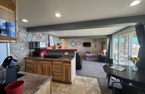 Salamatof House | Inlet View Cottage in North Kenai